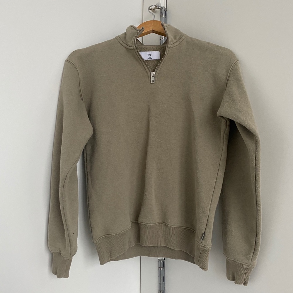 Aritzia TNA 1/4 zip fleece sweatshirt